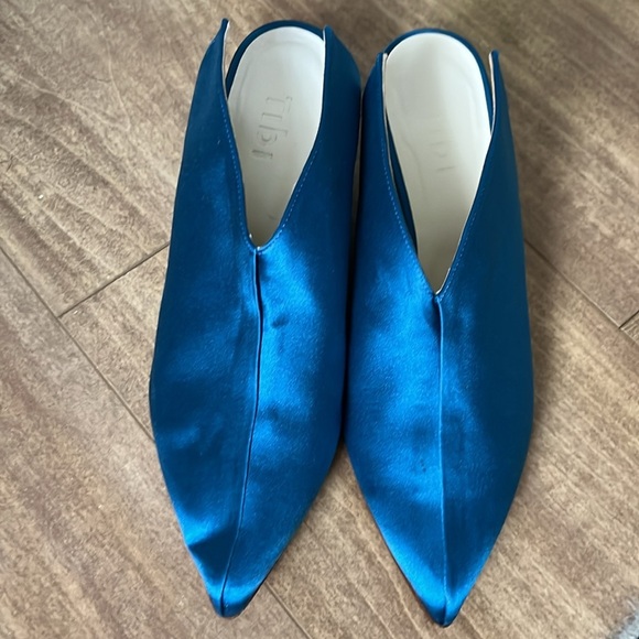 Tibi Jase Mules Kitten Heel Satin Pointed Toe Cut Out Oxford Blue Size 37 (7) - Picture 4 of 8